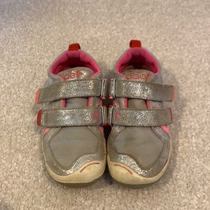 Plae TY Silver / Pink